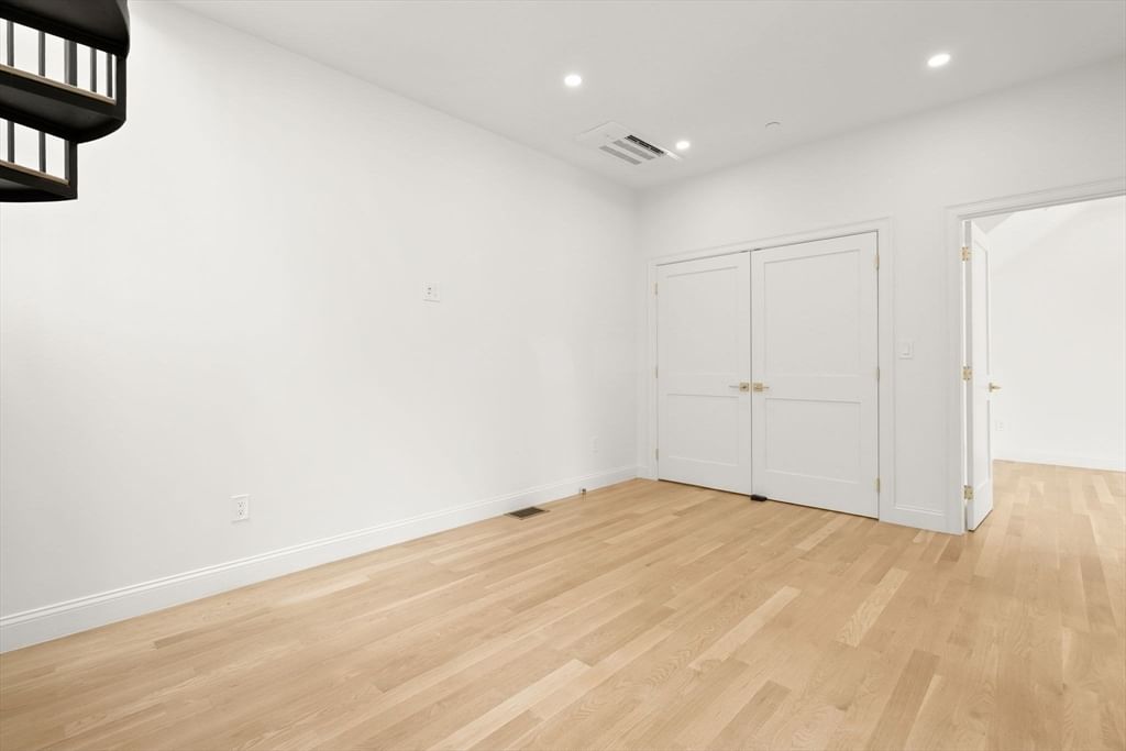 27 Shepard St #2 Boston — Photo 26 of 41