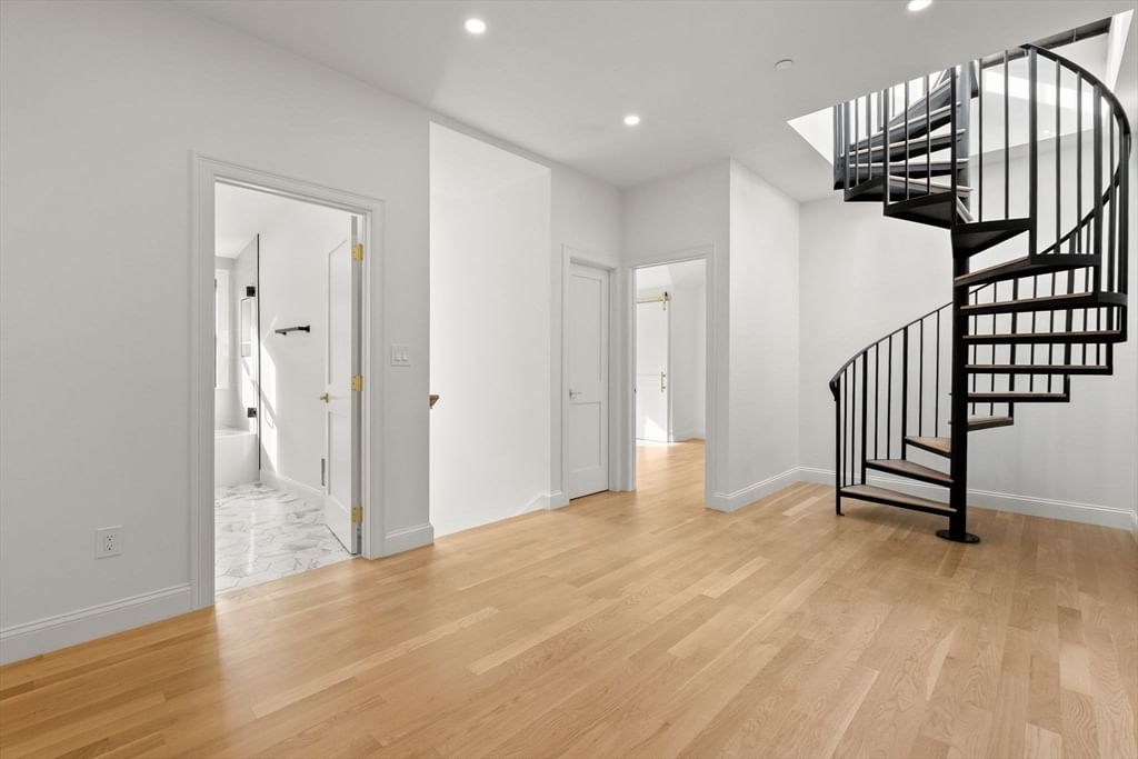 27 Shepard St #2 Boston — Photo 38 of 41