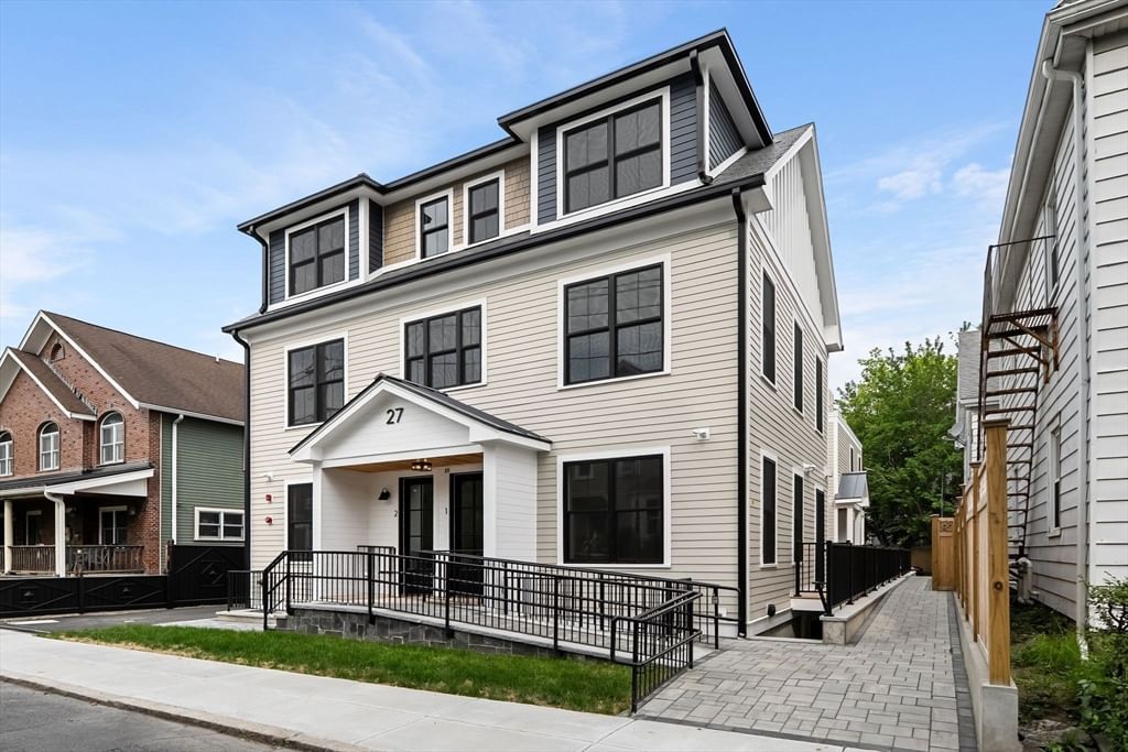 27 Shepard St #2 Boston — Photo 4 of 41