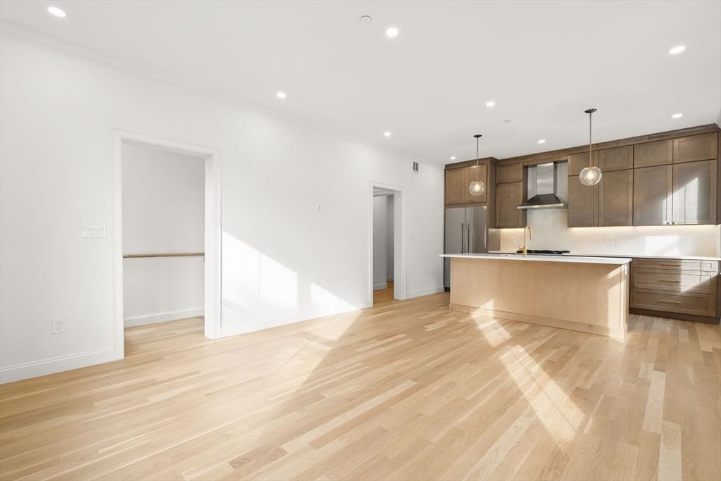 27 Shepard St #2 Boston — Photo 9 of 41