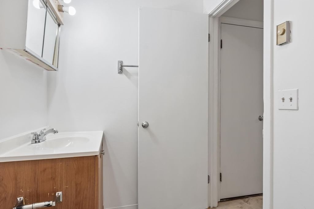 56 Edgeworth ##3 Worcester — Photo 9 of 22