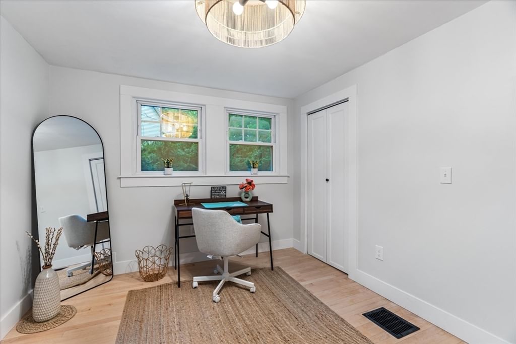 19 Bennett St Wrentham — Photo 11 of 19
