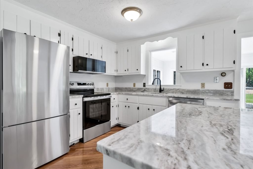 3 Viber Ln Falmouth — Photo 14 of 40