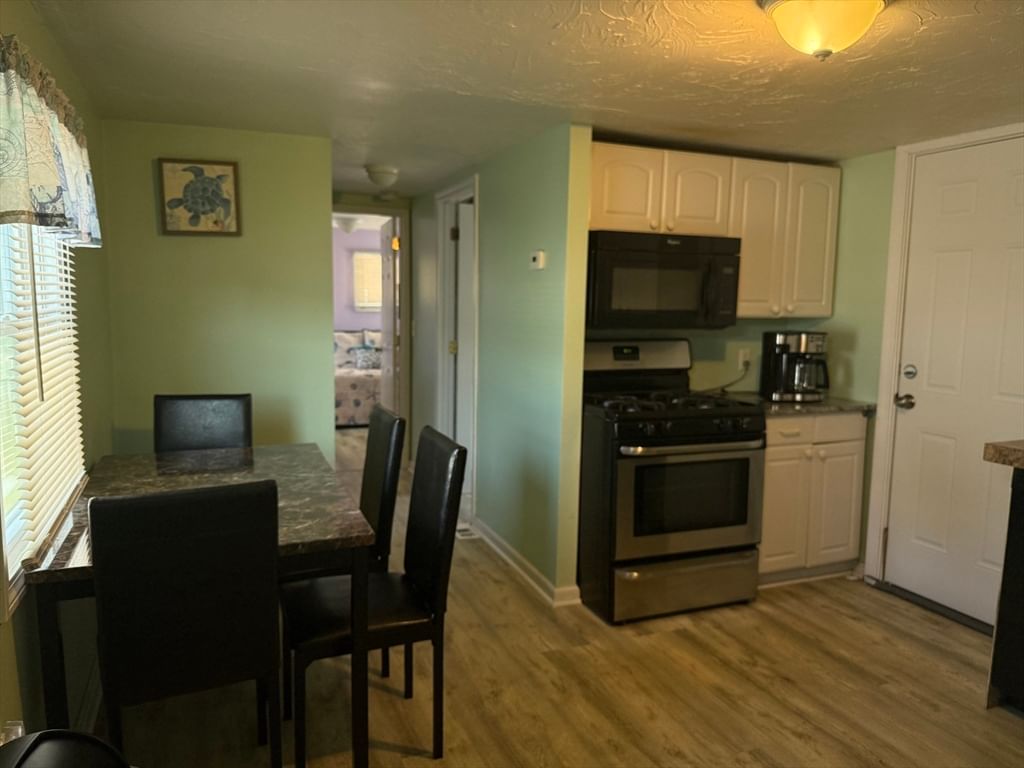 5 Sean Circle Wareham — Photo 6 of 14