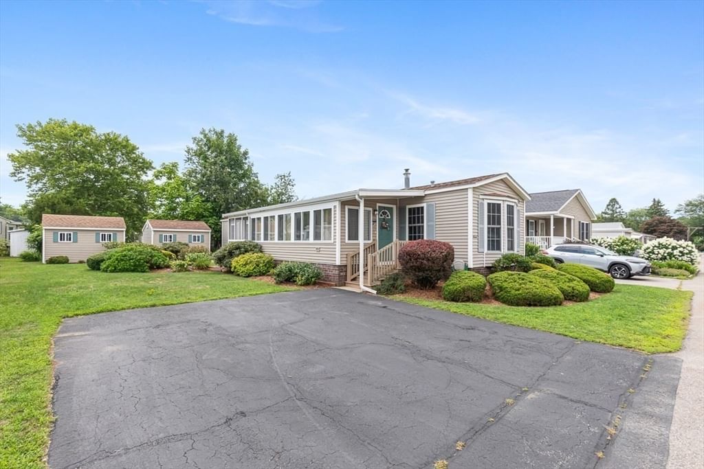 7 Robert Rd Plainville — Photo 4 of 38