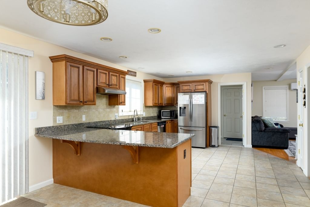 249 Pleasantdale Road Rutland — Photo 5 of 28