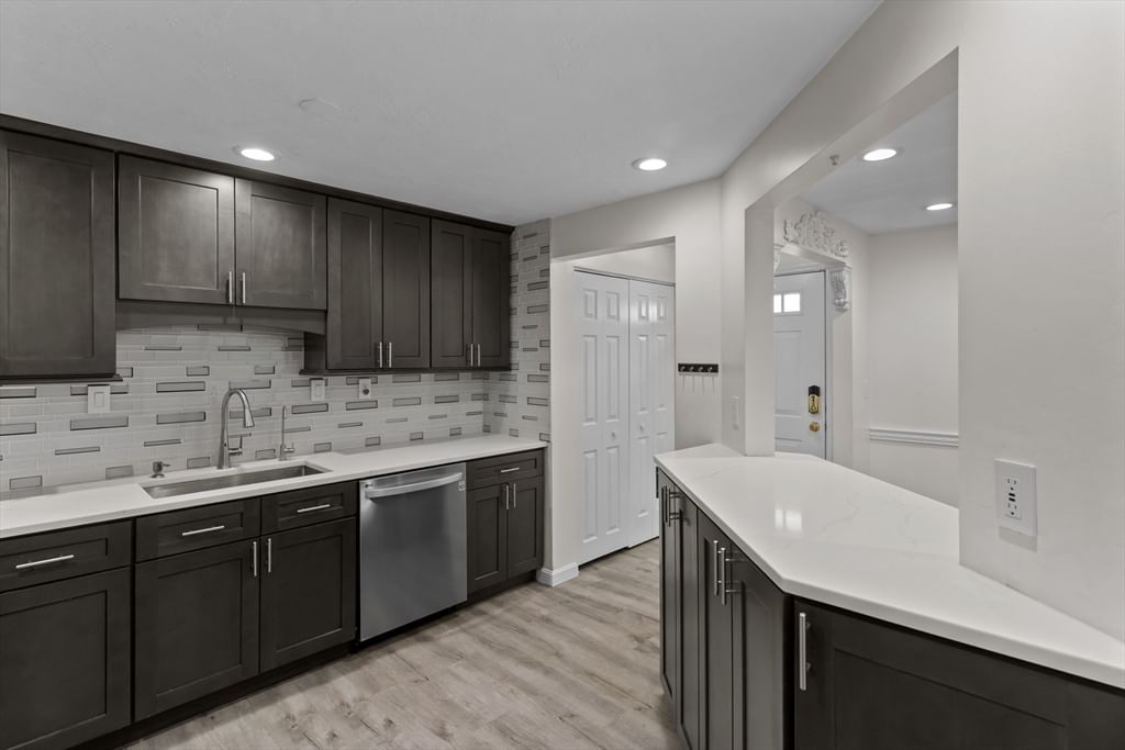 237 South St #43 Shrewsbury — Photo 7 of 42