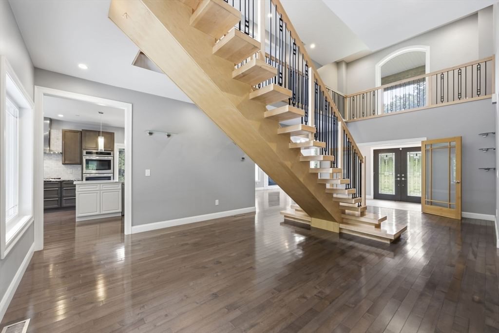 270 Barton Ave Belchertown — Photo 12 of 42