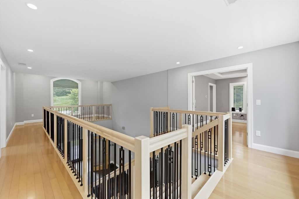 270 Barton Ave Belchertown — Photo 17 of 42