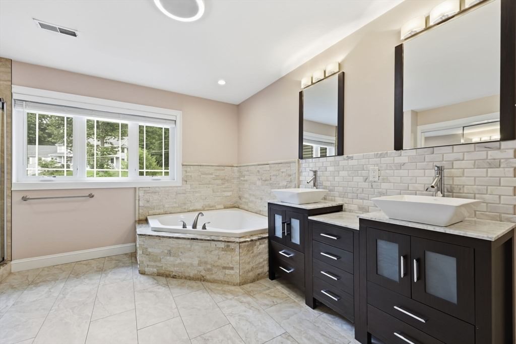 270 Barton Ave Belchertown — Photo 22 of 42