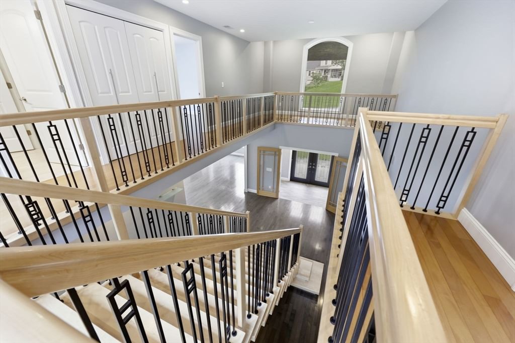 270 Barton Ave Belchertown — Photo 24 of 42