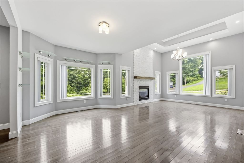 270 Barton Ave Belchertown — Photo 4 of 42