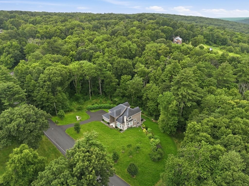 270 Barton Ave Belchertown — Photo 40 of 42