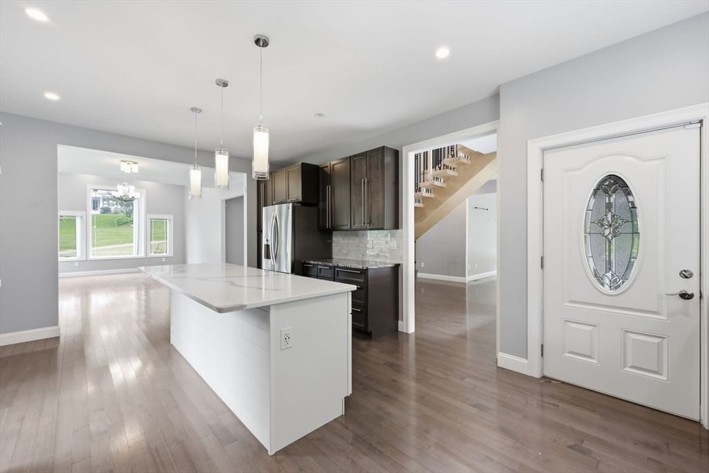 270 Barton Ave Belchertown — Photo 9 of 42