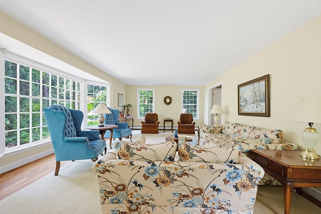 31 Pennacook St, Norfolk, MA 02056 photo 3