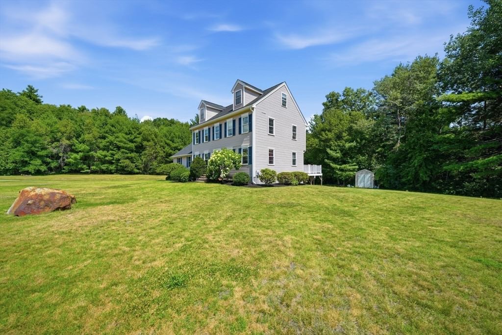 4 Brookview Circle Tyngsborough — Photo 2 of 42