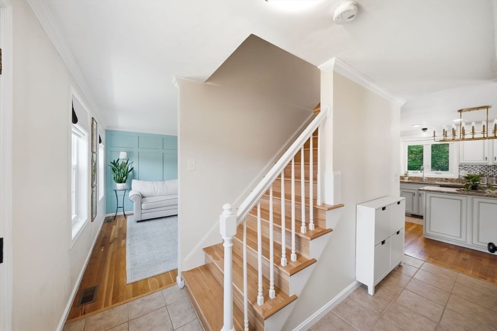 4 Brookview Circle Tyngsborough — Photo 3 of 42