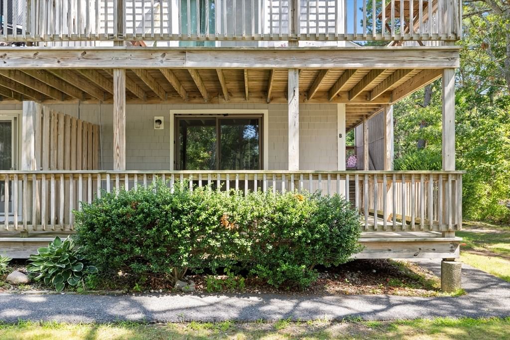 35 Ashumet Rd #10B Mashpee — Photo 2 of 21