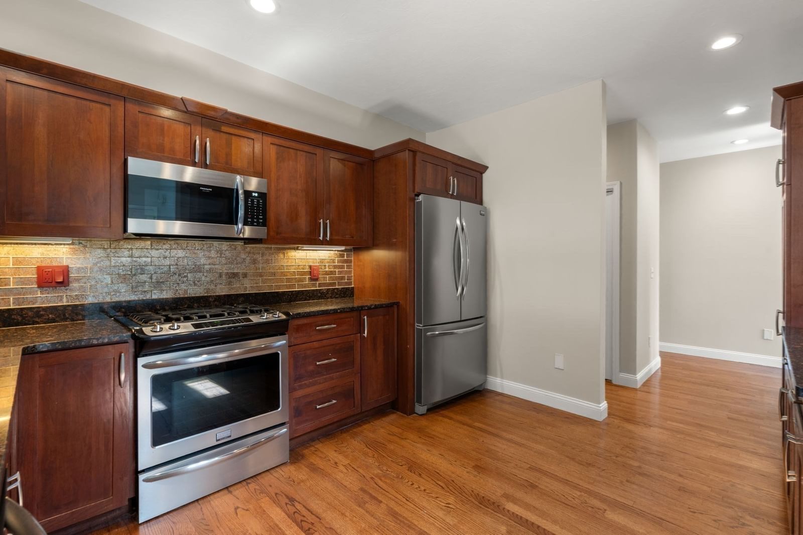 7 Riverwalk Ln #7 Walpole — Photo 14 of 30