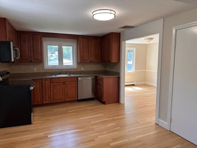 27 Lantern Ln Dedham — Photo 18 of 32