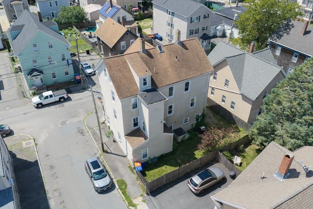 199-203 Austin St New Bedford — Photo 4 of 40