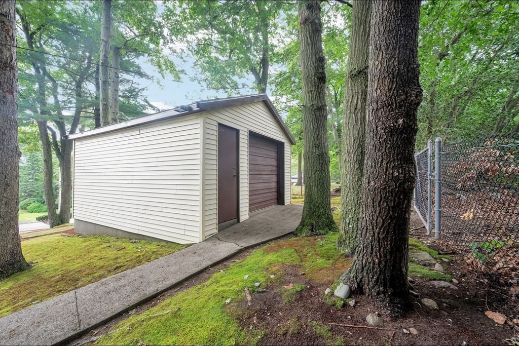 40 Himoor Circle Randolph — Photo 5 of 34
