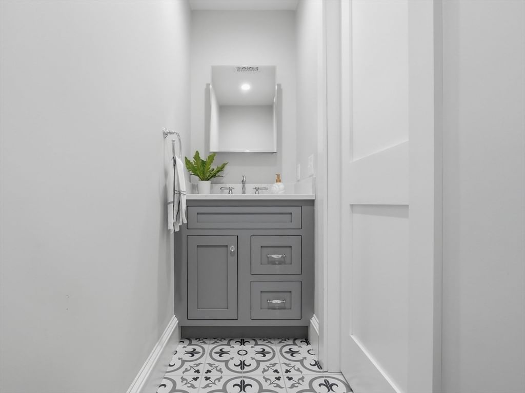 8 Onset Ave Wareham — Photo 16 of 42