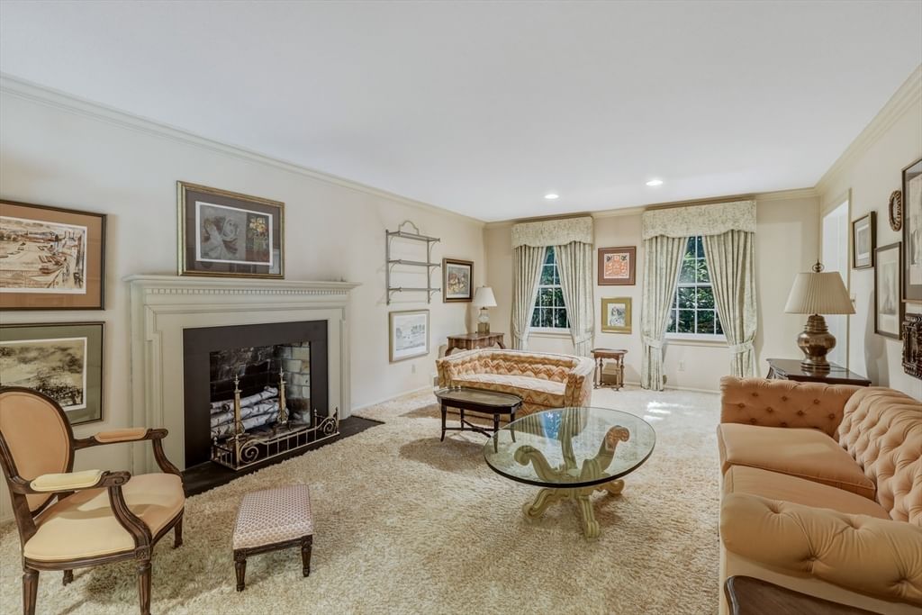 3 Hilltop Dr Wilbraham — Photo 7 of 41