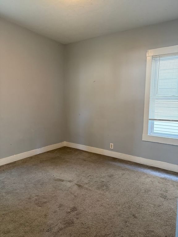 103 Tecumseh St #2 Fall River — Photo 5 of 10