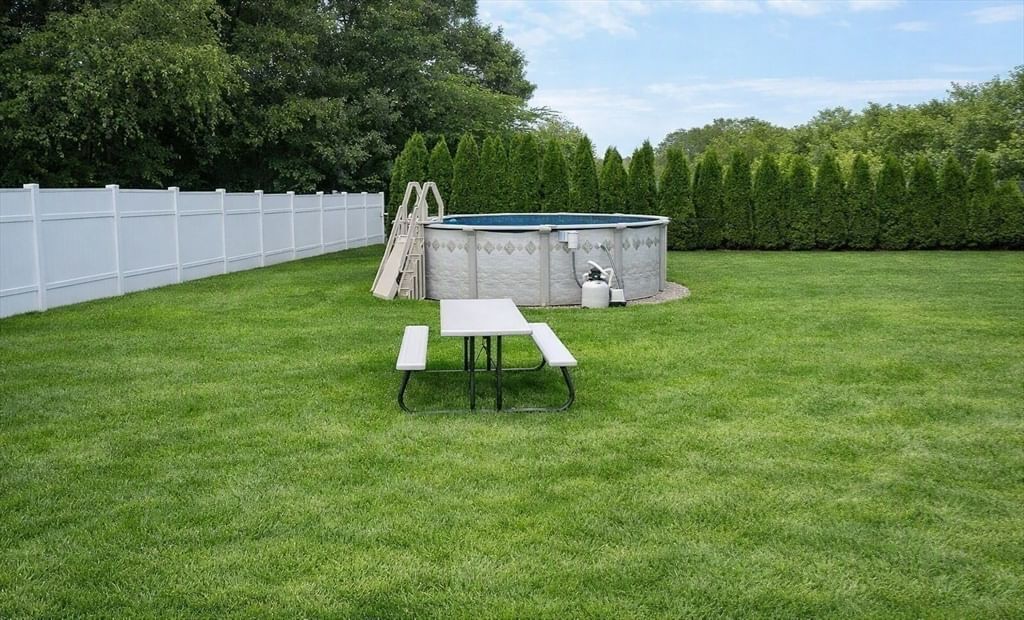37 Leigh Street Seekonk — Photo 17 of 21