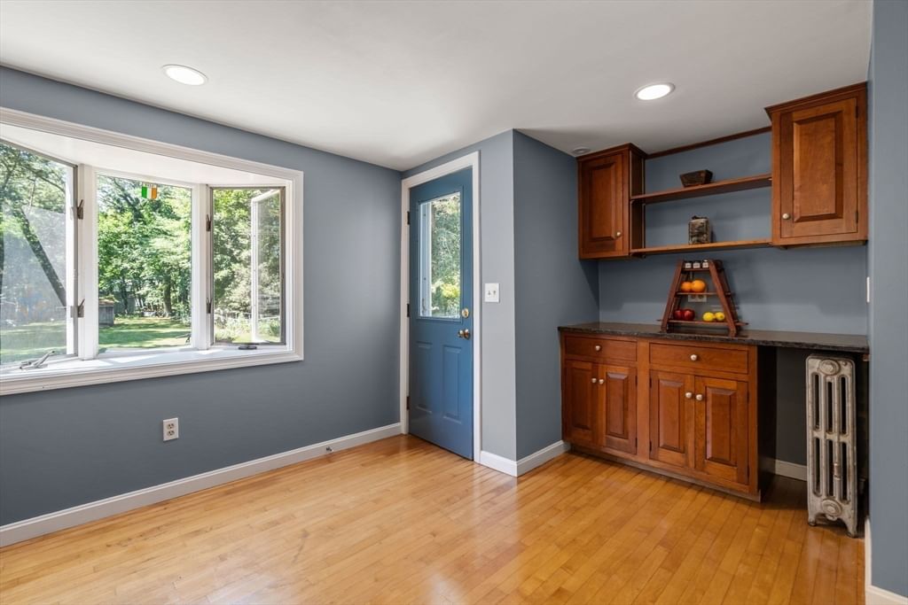 18 Lodge Road Wayland — Photo 14 of 28