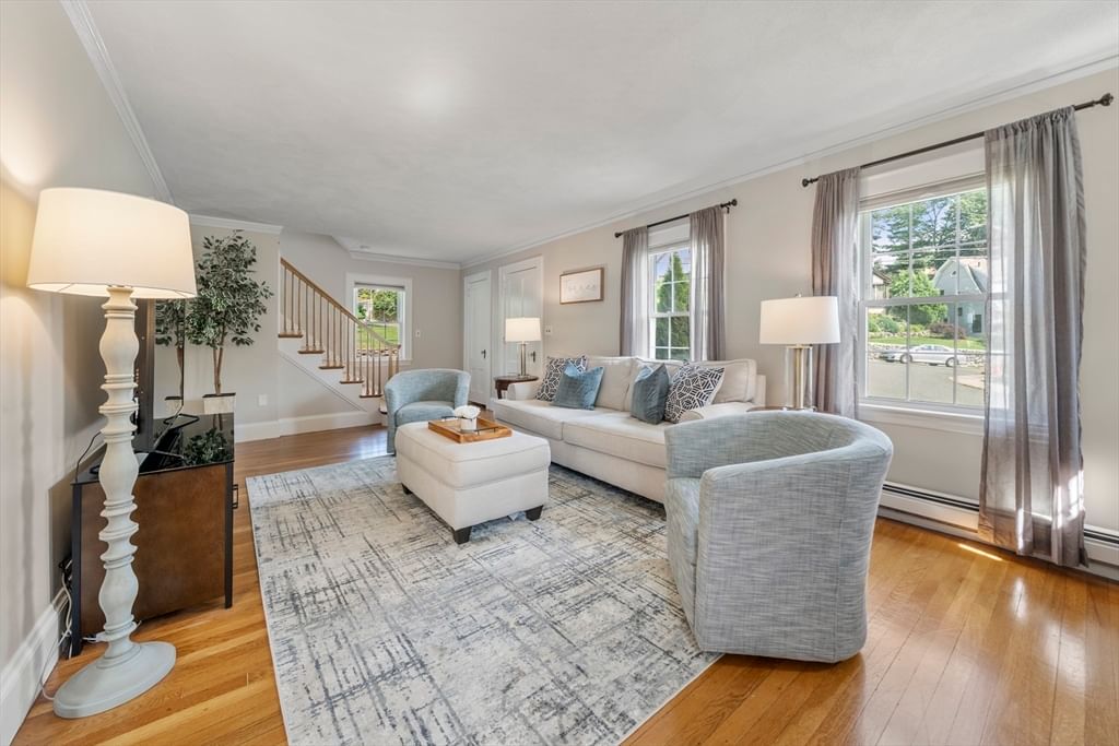 28 Parkway Road Medford — Photo 2 of 38