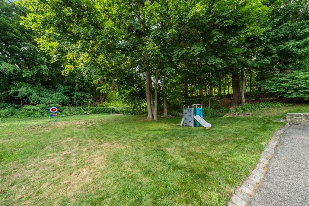 28 Parkway Road Medford — Photo 35 of 38