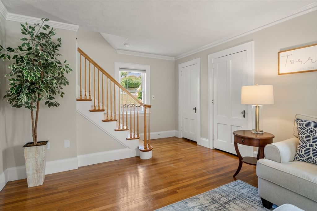28 Parkway Road Medford — Photo 6 of 38