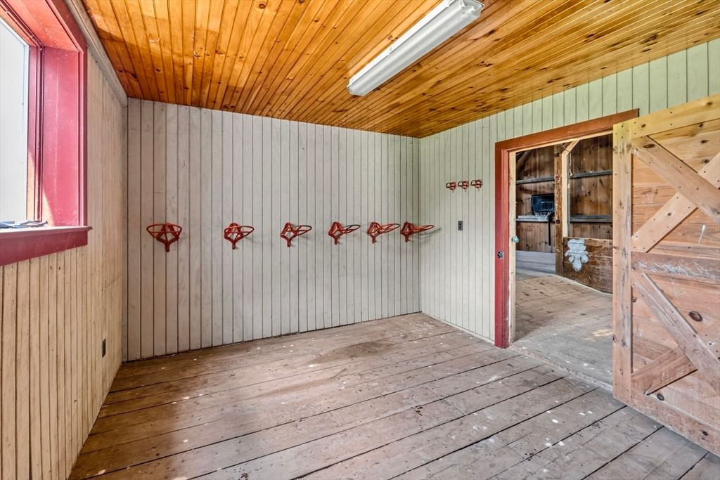 417 Westhampton Rd Northampton — Photo 36 of 42