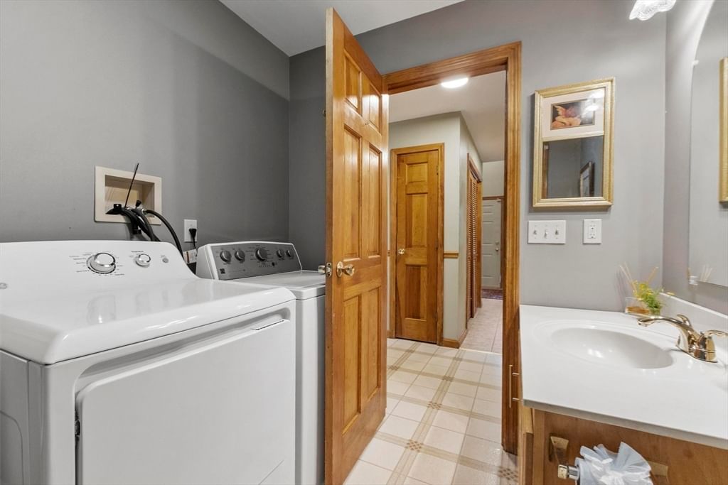 22 Woodland Drive Westminster — Photo 15 of 42