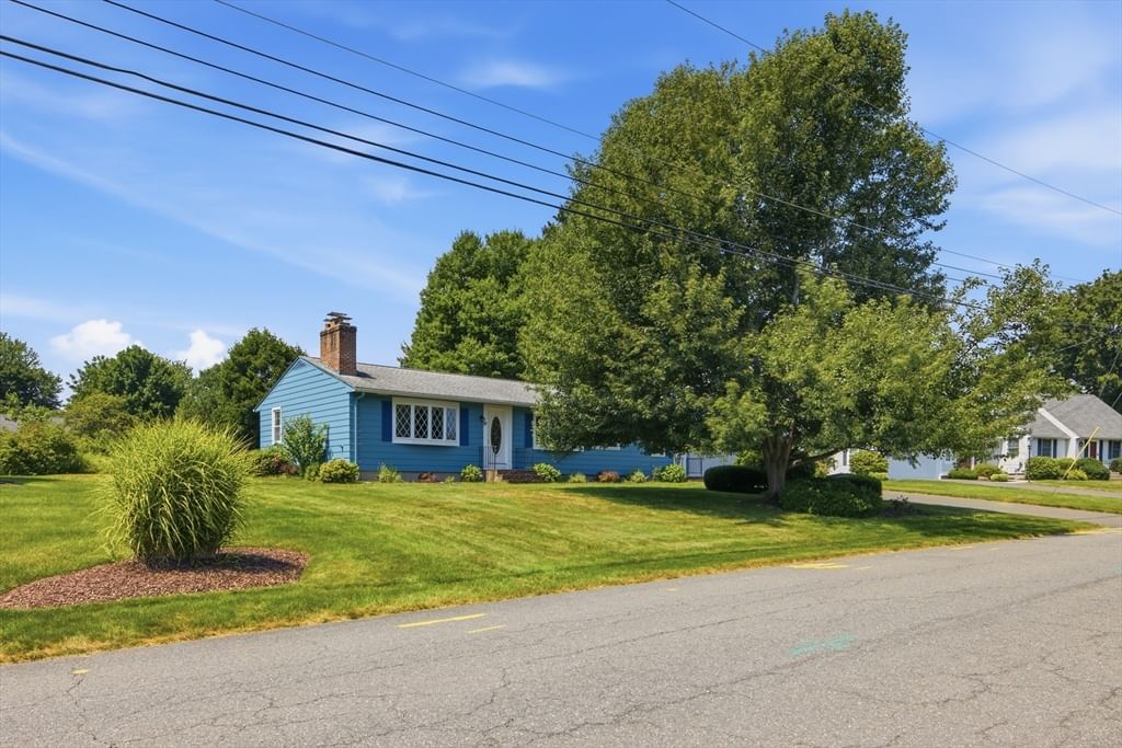 159 Mountainview Rd East Longmeadow — Photo 4 of 37