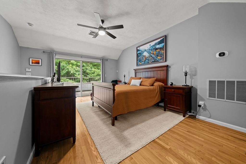 703 Sherwood Forest Ln #703 Saugus — Photo 18 of 38