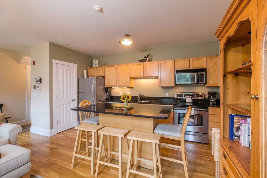 429 Norfolk St #18 Somerville — Photo 3 of 13