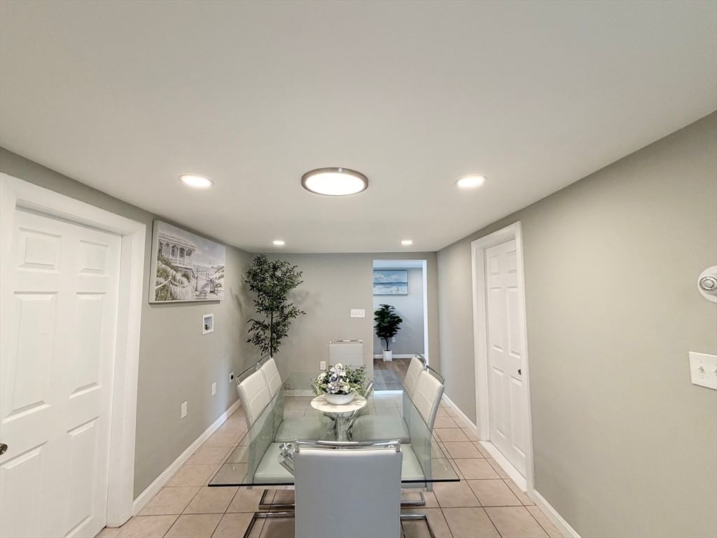 87 Vezina Ave Leominster — Photo 10 of 38