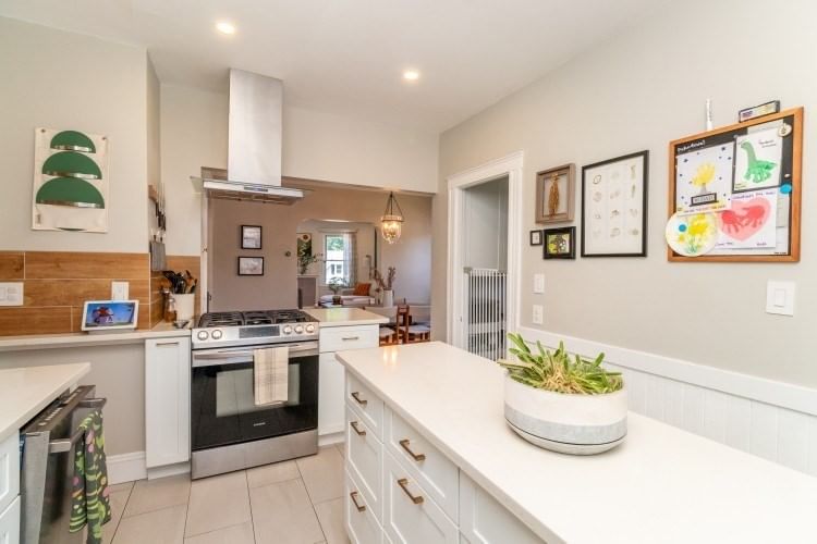 100 Belgrade Ave #2 Boston — Photo 17 of 31