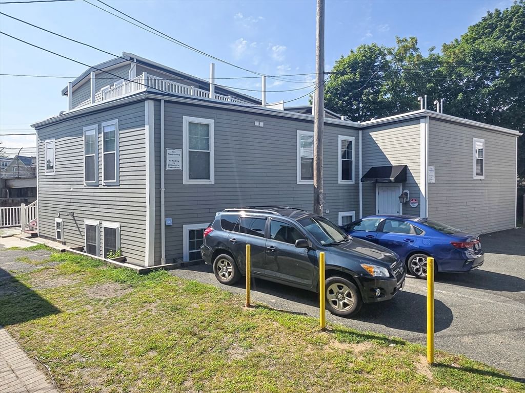 213-215 Burrill St Swampscott — Photo 3 of 7