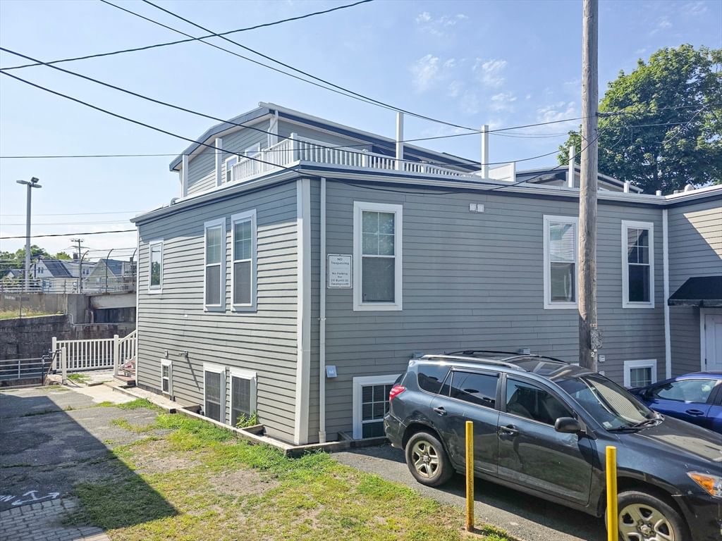 213-215 Burrill St Swampscott — Photo 5 of 7
