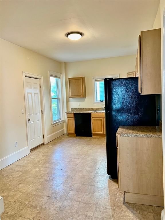 26 Abbott Street Beverly — Photo 13 of 32