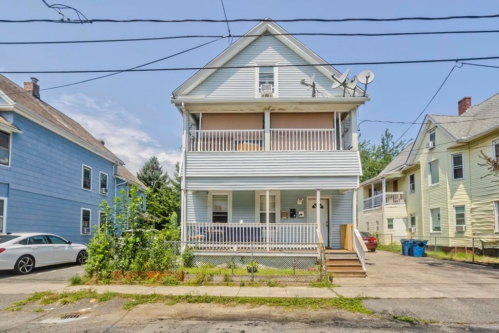Property at 34 E.School St, West Springfield, MA 01089