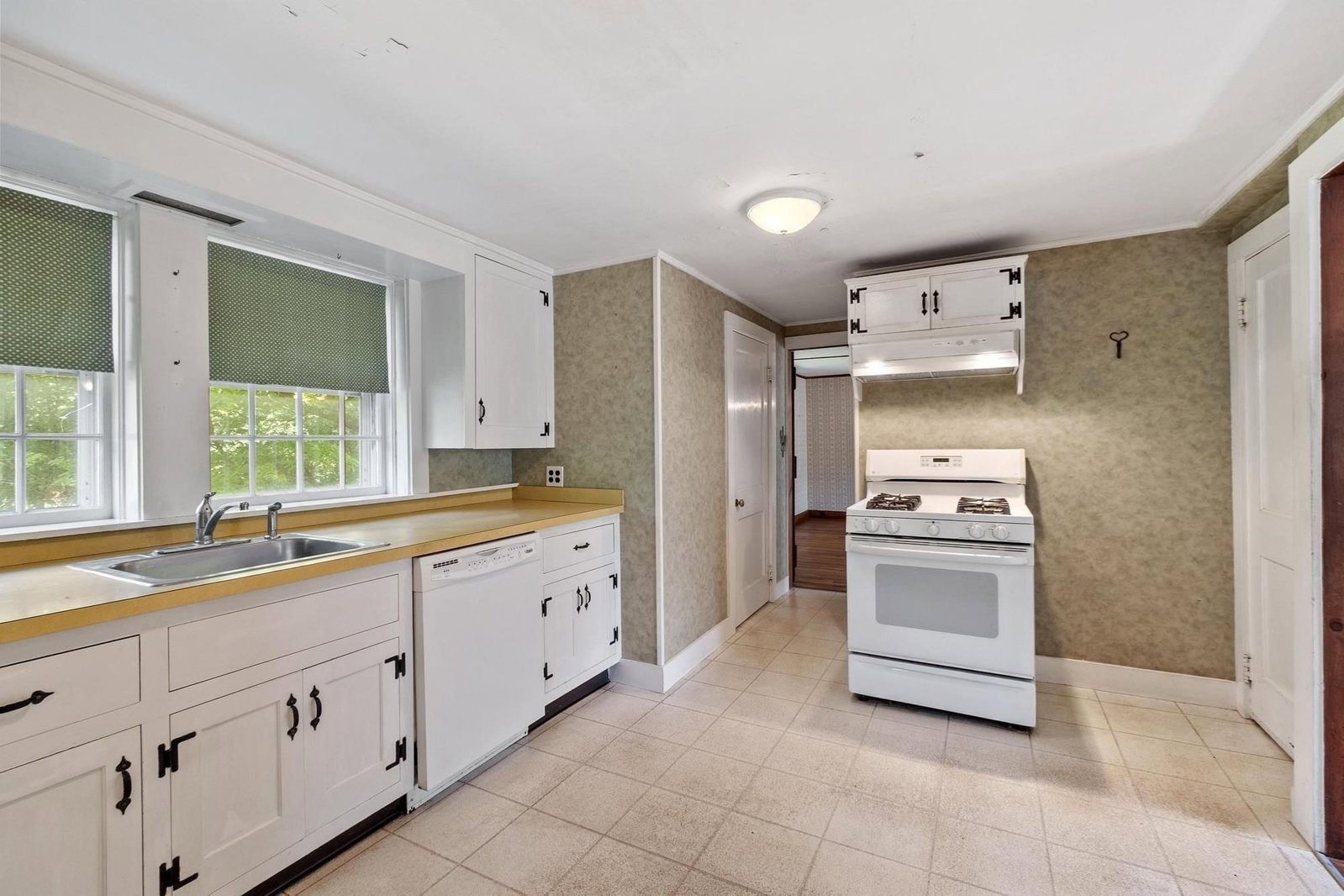 185 Main St Chelmsford — Photo 15 of 36