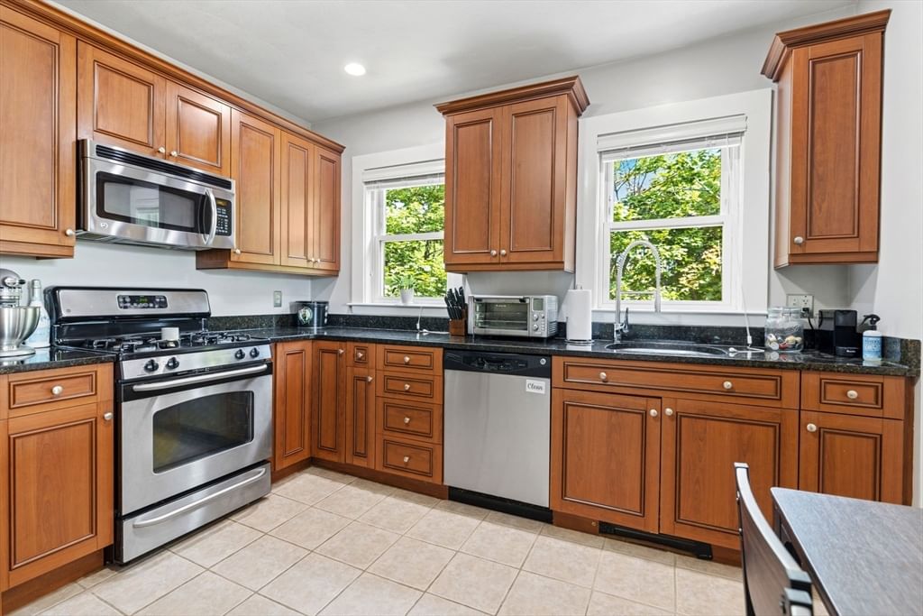 314 Water St #6 Wakefield — Photo 4 of 18