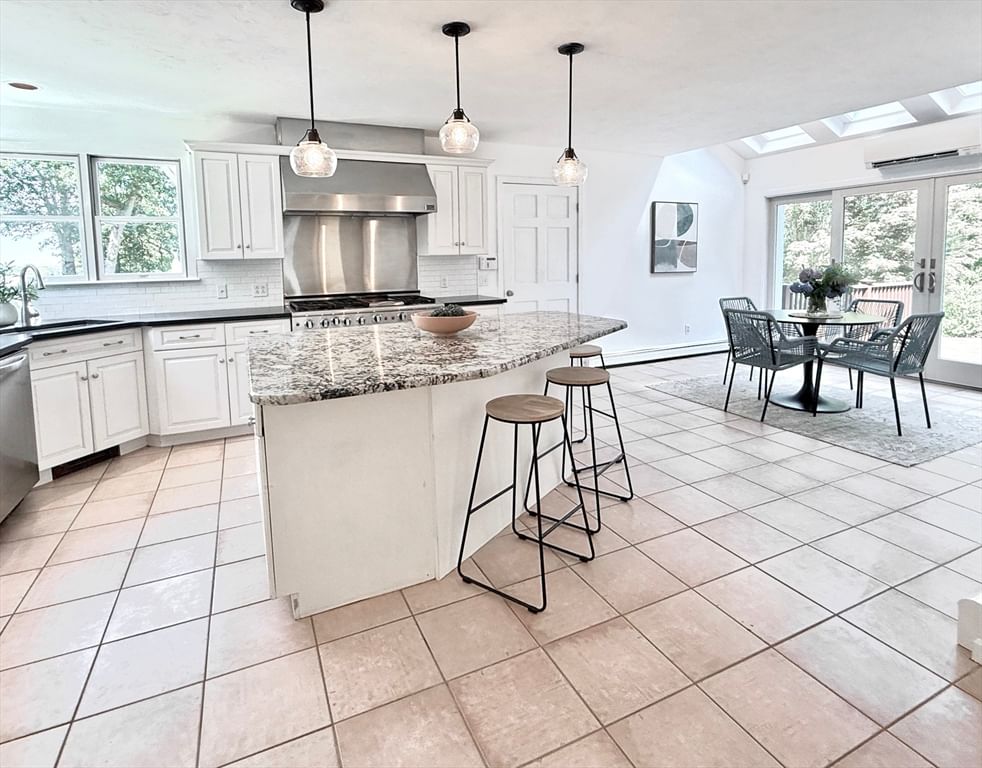 60R Sandwich Rd Plymouth — Photo 7 of 42