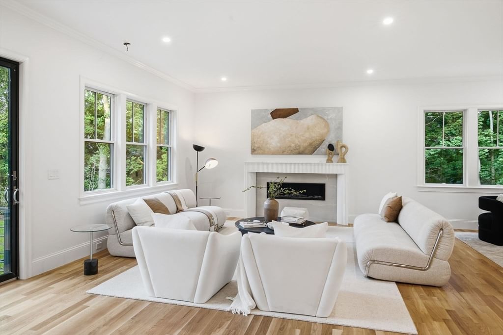60 Rear Lynnbrook Rd Lynnfield — Photo 4 of 40