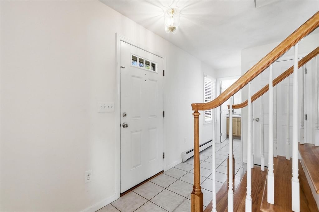 68 Burlington Street Woburn — Photo 4 of 40